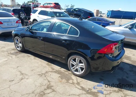 2014 Volvo S60 T5 z USA, uszkodzony, nr VIN YV1612FS5E1280621